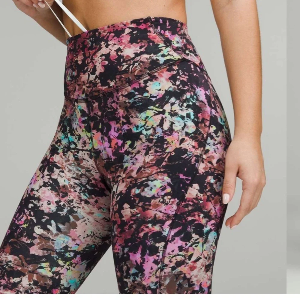 Lululemon Base Pace High-Rise Crop 23